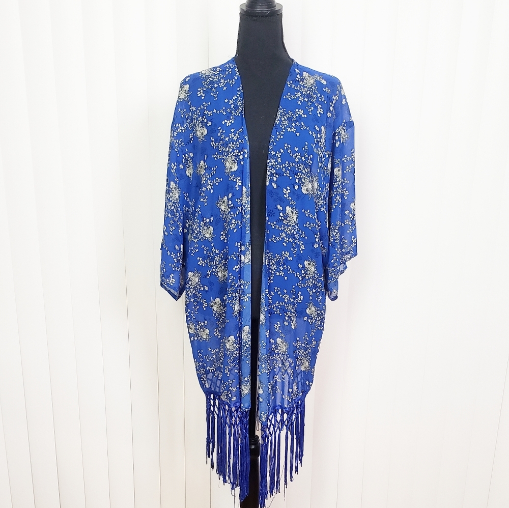 Foreign Exchange Floral Cover Up Kimono Size Large